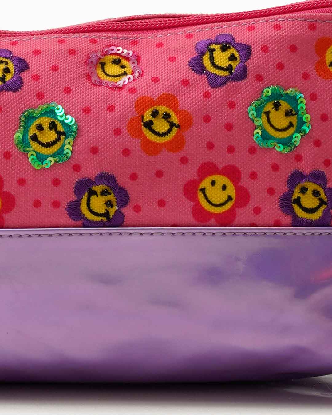 Smiling Daisies Utility Pouch